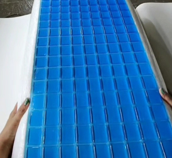 بالش طبی خنککننده مدل کلاسیک ژل دار آنیل